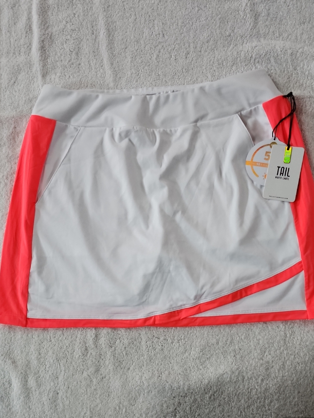 TAIL Women's White Golf Skort with Neon Orange Trim Size M New